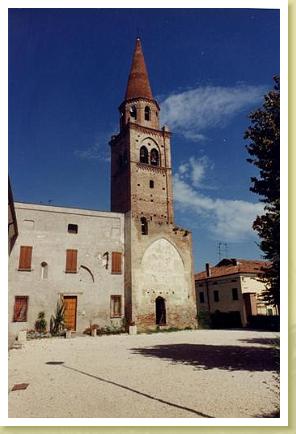 13 Il campanile e la canonica foto C. Gobbetti